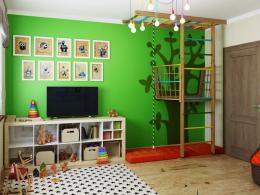 Зеленая стена в детской комнате